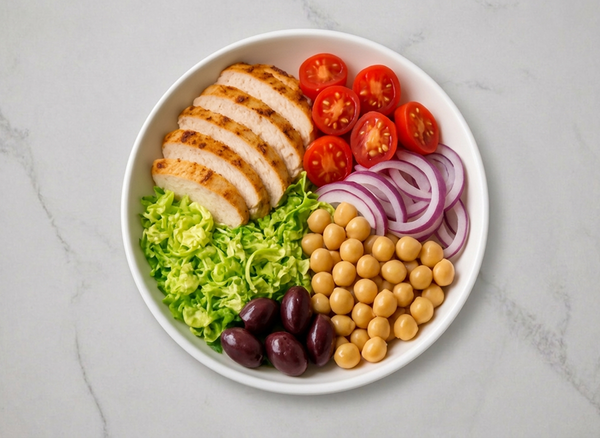 Mediterranean Salad with Grilled Chicken