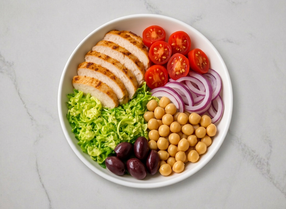Mediterranean Salad with Grilled Chicken